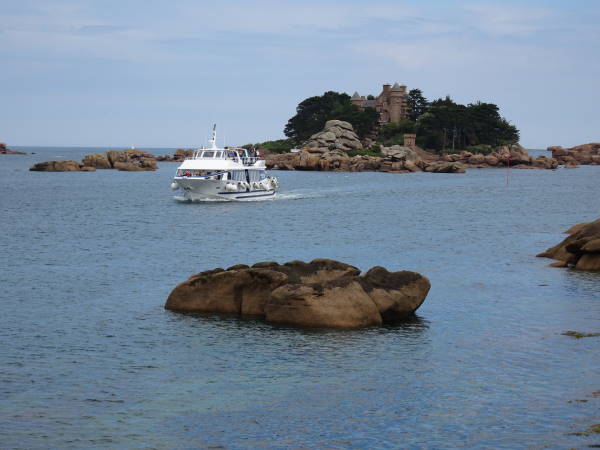 The Armor ferry - just visiting - not stopping